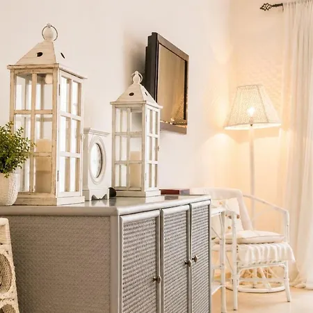 아파트 Spacious 2 Bedroom Hyacinth Flat 5