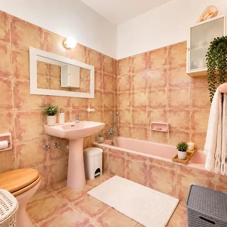 Spacious 2 Bedroom Hyacinth Flat 5 아파트 세인트폴스베이
